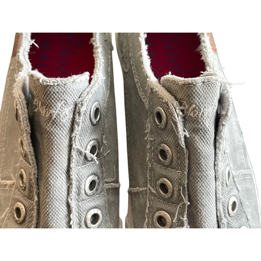 Kids Blowfish MalibuGray Canvas Slip On Sneakers Shoes Size 4